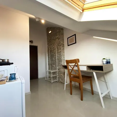 Lk17 - Loft In The Center